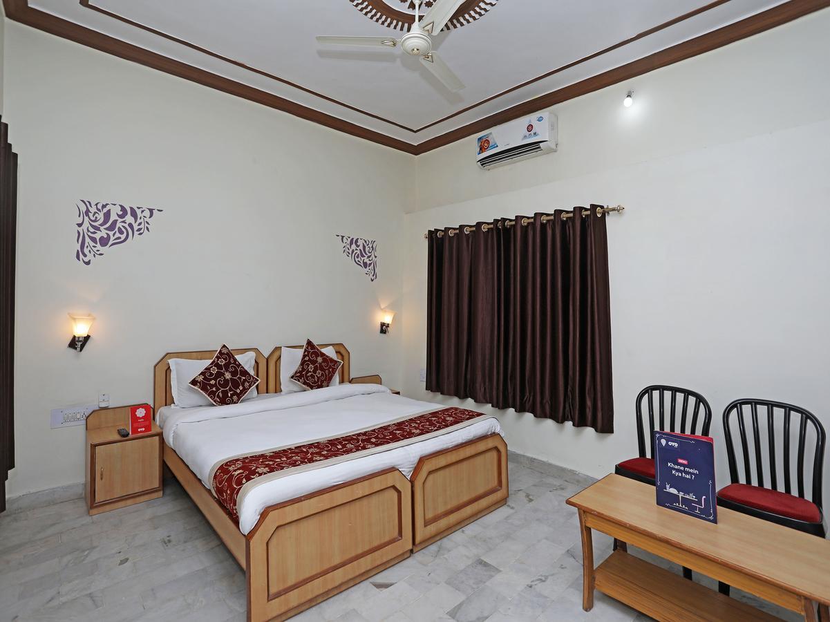 Oyo 10936 Rajasthan Resort Pushkar Bagian luar foto