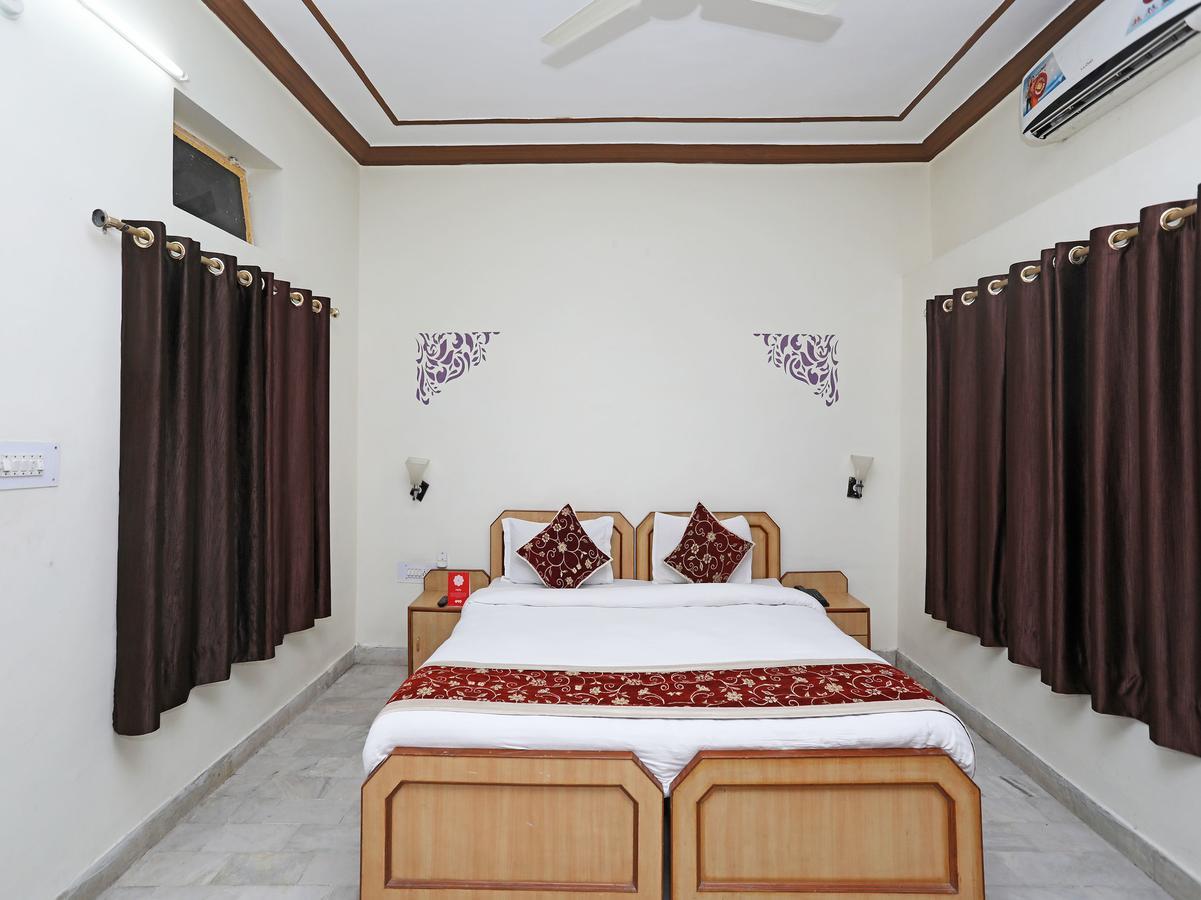 Oyo 10936 Rajasthan Resort Pushkar Bagian luar foto