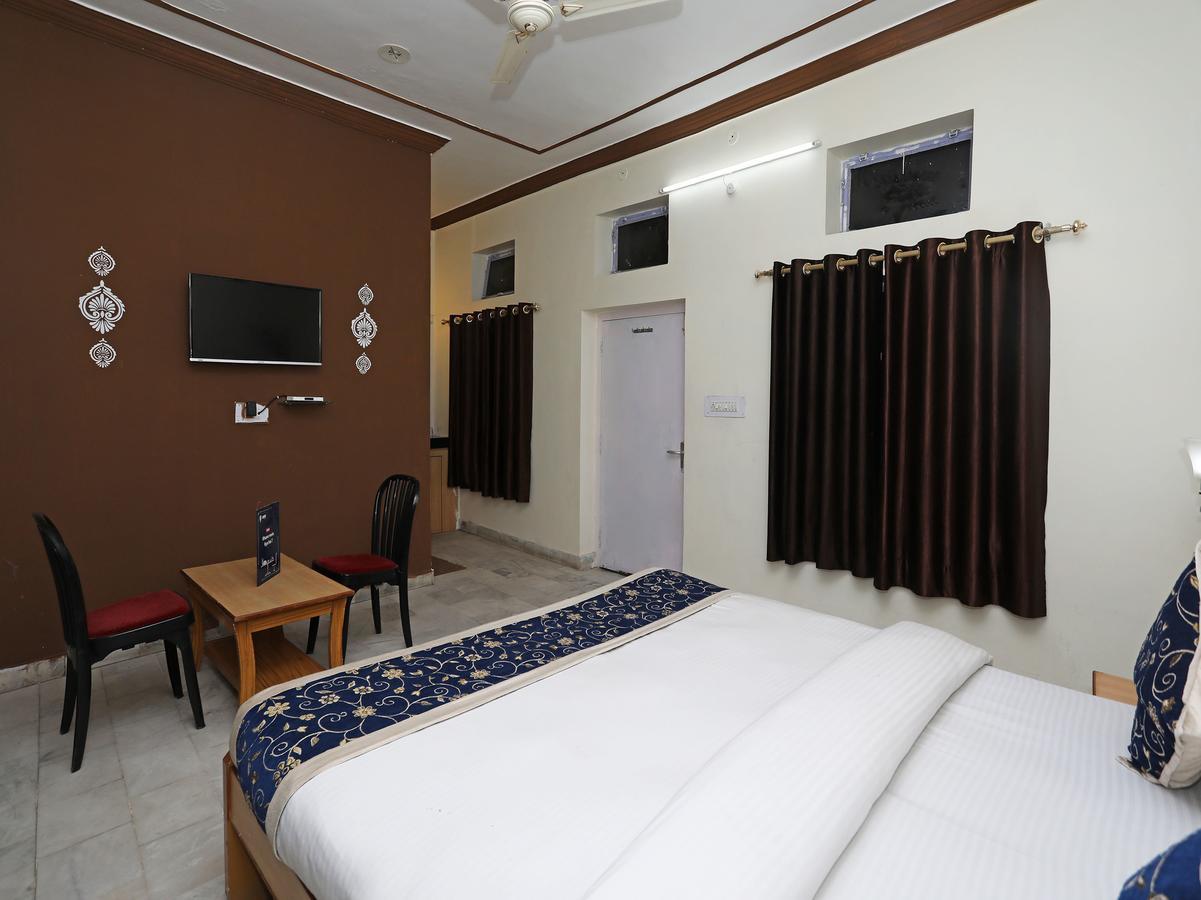 Oyo 10936 Rajasthan Resort Pushkar Bagian luar foto