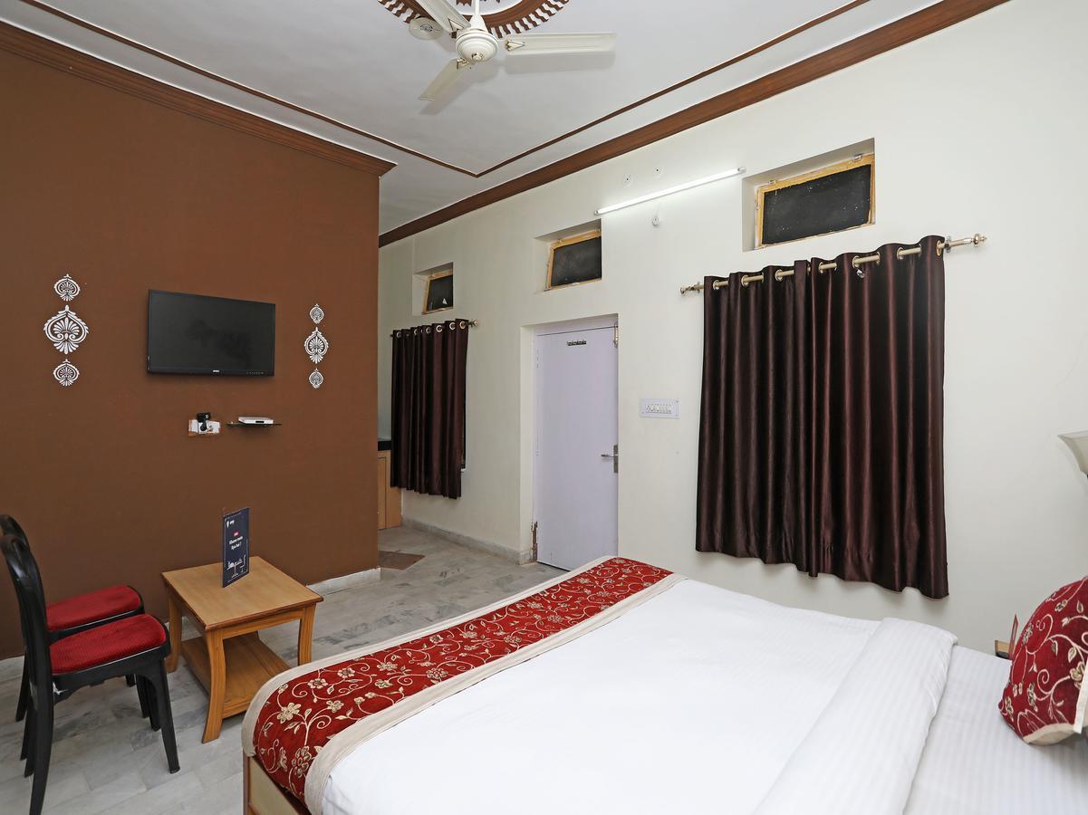 Oyo 10936 Rajasthan Resort Pushkar Bagian luar foto