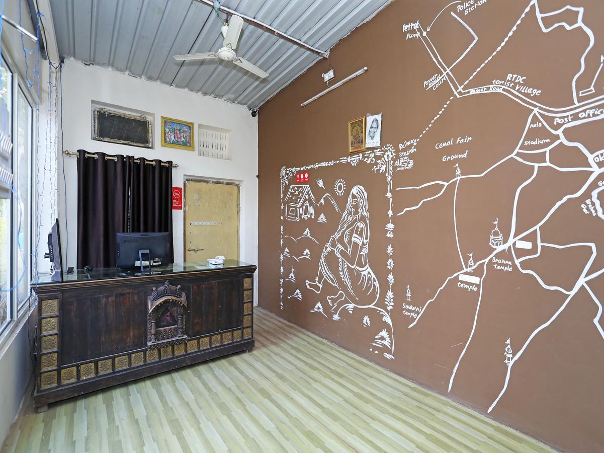 Oyo 10936 Rajasthan Resort Pushkar Bagian luar foto